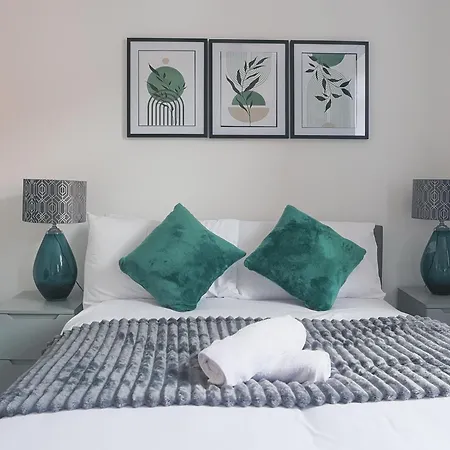 Modern 1-bed In Birmingham's Jewellery Quarter