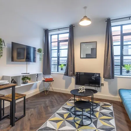 Apartment Modern 1-bed In Birmingham's Jewellery Quarter *